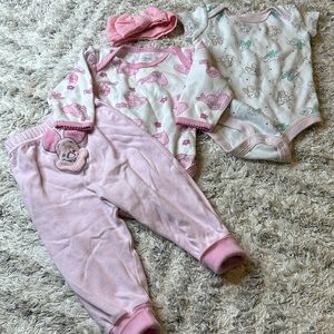 0/6M baby girl Disney piglet, Minnie mouse, pink and white lot